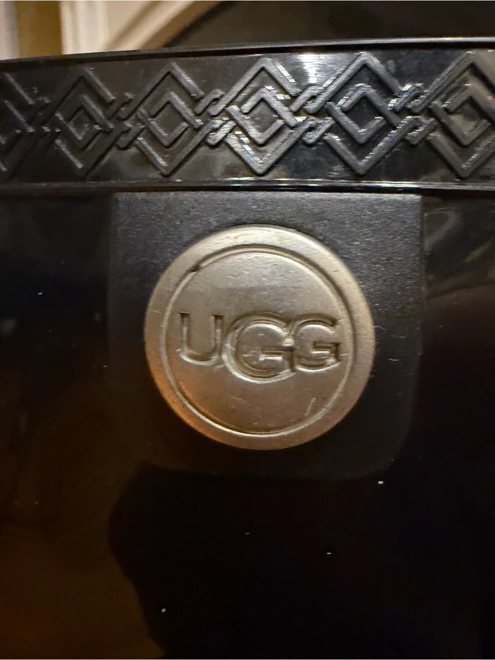 UGG sleek glossy